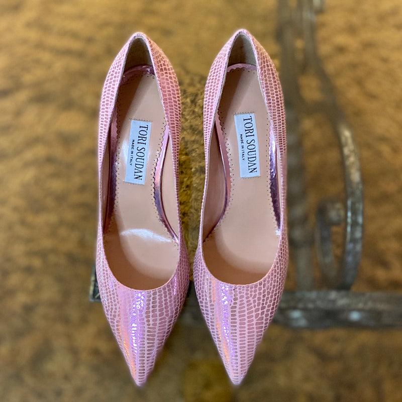 Shirley - Theta Tau Omega Kitten Heel